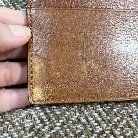 MADEWELL The Leather Post Wallet in English Saddle Leather - Picture 4 of 6